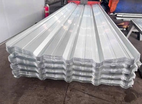 Tấm tôn cán 5 sóng mạ kẽm xếp chồng